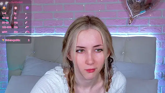 LiraKink online show from November 2025 04:44:01 AM