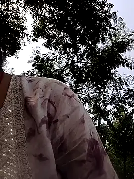 Snapshot of Cuty_nensi chatting on October 2025 07:53:02 AM Cuty nensi online show from October 2025 07:53:02 AM