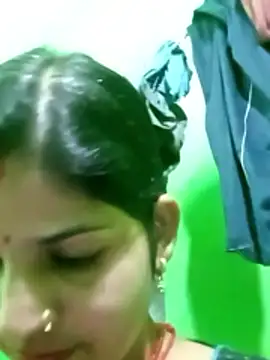 Snapshot of Cuty_nensi chatting on October 2025 07:39:02 AM Cuty nensi online show from October 2025 07:39:02 AM