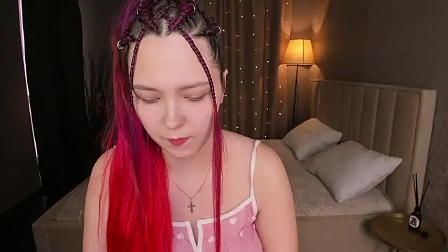 Monica  Queen online show from January 2026 05:33:01 AM