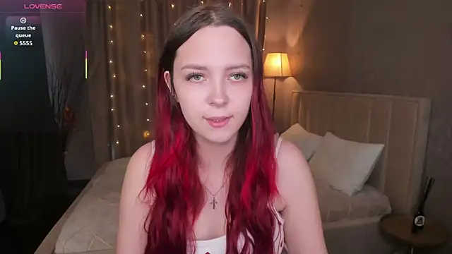 Monica  Queen online show from October 2025 05:16:02 AM