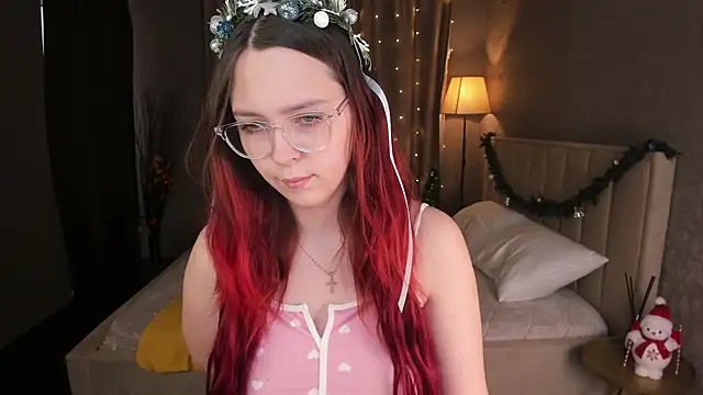 Monica  Queen online show from December 2025 05:31:01 AM