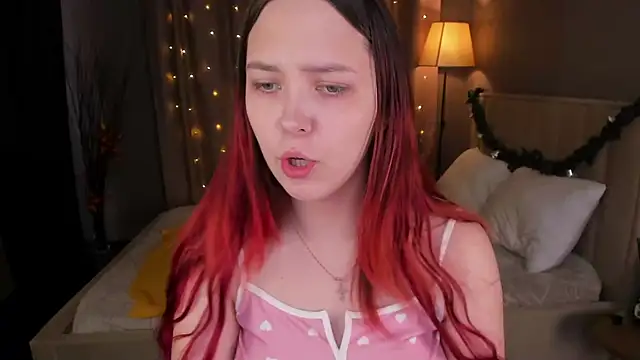 Monica  Queen online show from December 2025 05:30:02 AM