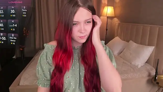 Monica  Queen online show from October 2025 05:31:01 AM