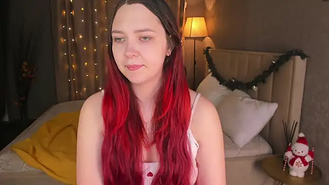 Monica  Queen online show from December 2025 12:05:01 AM