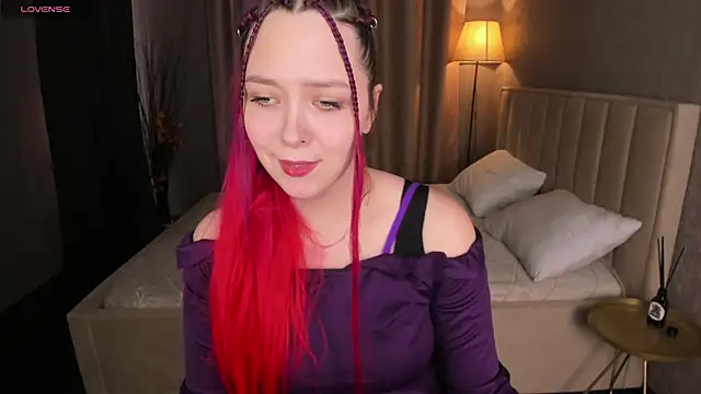 Monica  Queen online show from January 2026 05:33:01 AM