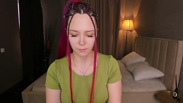 Monica  Queen online show from January 2026 05:33:02 AM