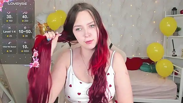 Monica  Queen online show from October 2025 05:33:01 AM