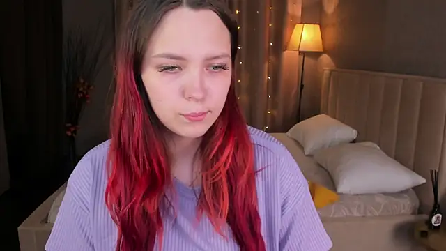 Monica  Queen online show from November 2025 05:30:01 AM