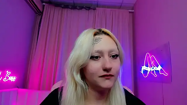 JuliaSharkk online show from September 2025 01:55:01 AM