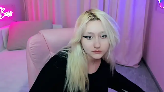 JuliaSharkk online show from September 2025 03:40:02 PM