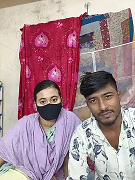 Snapshot of Love_Queen11 chatting on November 2025 04:23:02 PM Love Queen11 online show from November 2025 04:23:02 PM