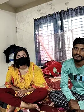 Snapshot of Love_Queen11 chatting on December 2025 08:18:01 AM Love Queen11 online show from December 2025 08:18:01 AM