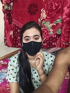 Snapshot of Love_Queen11 chatting on November 2025 04:40:02 PM Love Queen11 online show from November 2025 04:40:02 PM