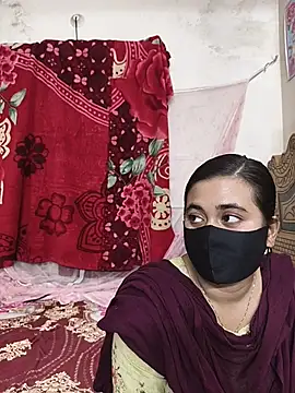 Snapshot of Love_Queen11 chatting on February 2026 03:23:02 PM Love Queen11 online show from February 2026 03:23:02 PM