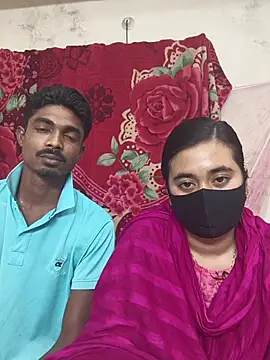 Snapshot of Love_Queen11 chatting on February 2026 04:15:02 PM Love Queen11 online show from February 2026 04:15:02 PM