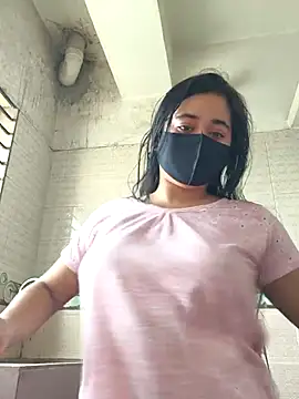 Love Queen11 online show from April 2026 07:33:02 AM