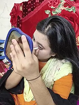 Snapshot of Love_Queen11 chatting on June 2026 04:13:01 PM Love Queen11 online show from June 2026 04:13:01 PM