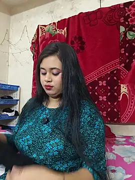 Snapshot of Love_Queen11 chatting on July 2026 04:51:01 PM Love Queen11 online show from July 2026 04:51:01 PM