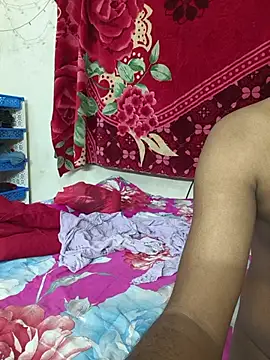 Snapshot of Love_Queen11 chatting on July 2026 04:47:01 PM Love Queen11 online show from July 2026 04:47:01 PM