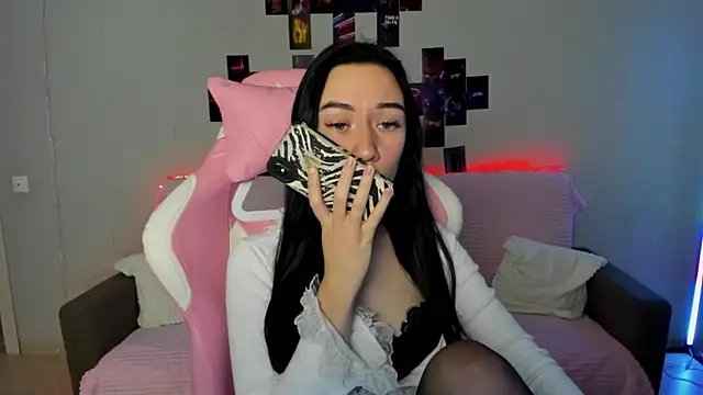 Arina Meow19 online show from November 2025 05:51:01 AM