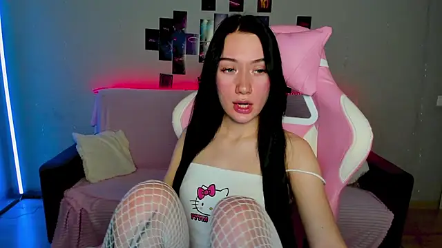 Arina Meow19 online show from December 2025 05:19:01 AM