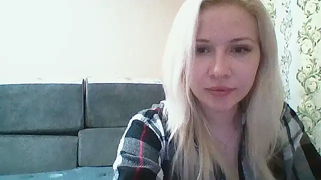 Snapshot of Ceryanne chatting on October 2025 01:24:01 AM Ceryanne online show from October 2025 01:24:01 AM