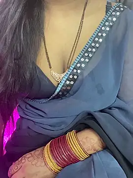 Snapshot of sweet-ananya23 chatting on October 2025 06:37:02 AM sweet-ananya23 online show from October 2025 06:37:02 AM