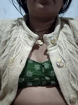 Snapshot of Hot_rieal6 chatting on December 2025 04:57:01 PM Hot rieal6 online show from December 2025 04:57:01 PM