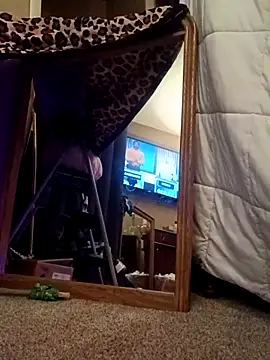 Snapshot of FreaxxxyAngel chatting on October 2025 07:51:02 AM FreaxxxyAngel online show from October 2025 07:51:02 AM