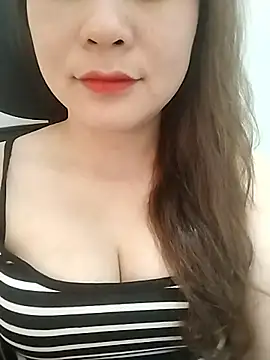 Girl Shy2000 online show from May 2026 04:15:01 AM