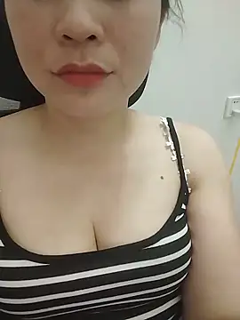 Girl Shy2000 online show from May 2026 10:45:02 AM