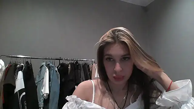 Snapshot of Meloriss chatting on October 2025 03:23:01 PM Meloriss online show from October 2025 03:23:01 PM