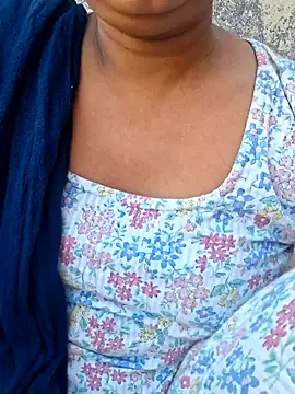 Snapshot of RINA_RANI_0 chatting on September 2025 10:22:02 AM RINA RANI 0 online show from September 2025 10:22:02 AM