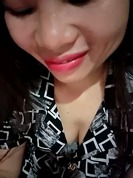 Snapshot of Meoweo_23 chatting on November 2025 02:00:02 AM Meoweo 23 online show from November 2025 02:00:02 AM