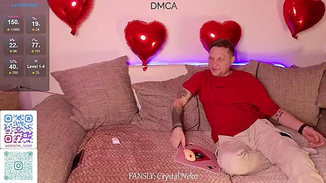 Snapshot of Crystal_Neko chatting on February 2026 08:16:01 PM Crystal Neko online show from February 2026 08:16:01 PM