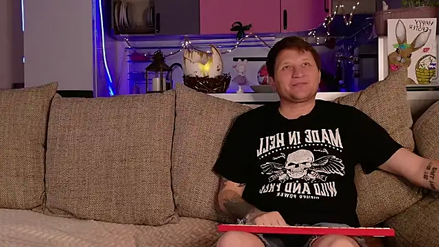 Crystal Neko online show from April 2026 09:21:01 PM