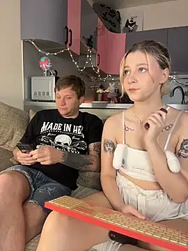 Crystal Neko online show from April 2026 10:28:01 PM