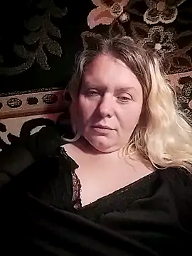 Snapshot of Fiona696 chatting on October 2025 08:32:02 PM Fiona696 online show from October 2025 08:32:02 PM