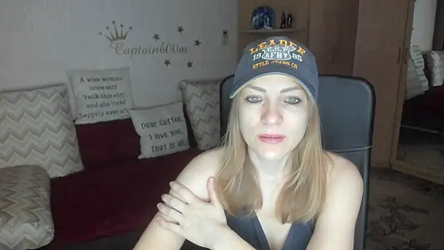 Tiffany Bates online show from November 2025 03:23:02 AM