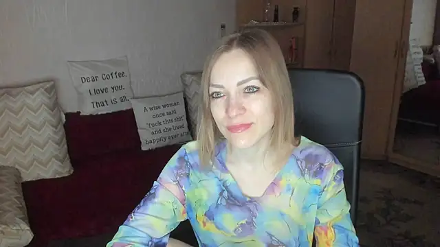 Tiffany Bates online show from March 2026 03:43:02 AM