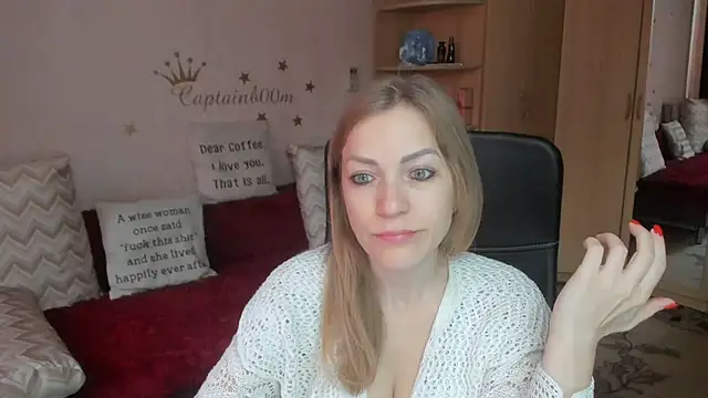 Tiffany Bates online show from September 2025 08:32:01 AM