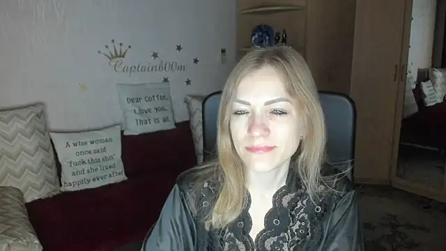 Tiffany Bates online show from October 2025 03:05:02 AM