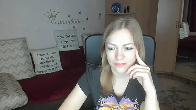 Tiffany Bates online show from November 2025 03:39:01 AM