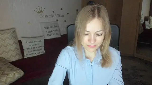 Tiffany Bates online show from November 2025 03:13:02 AM