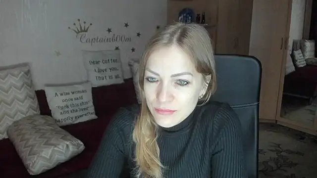 Tiffany Bates online show from October 2025 03:08:01 AM