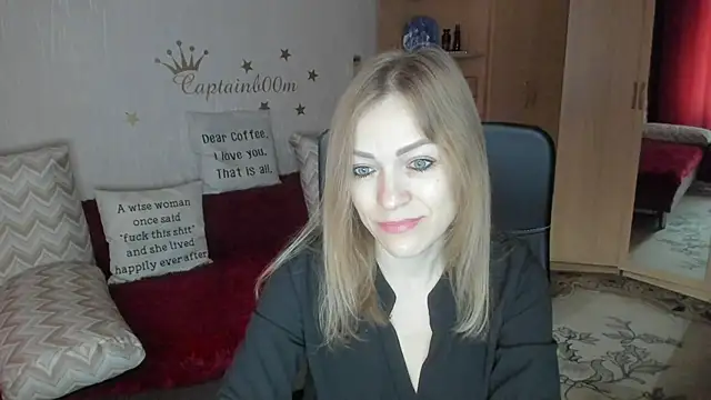 Tiffany Bates online show from October 2025 04:02:02 AM