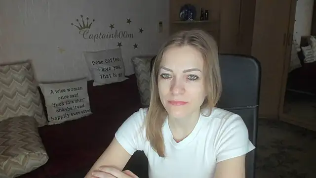 Tiffany Bates online show from December 2025 03:27:01 AM