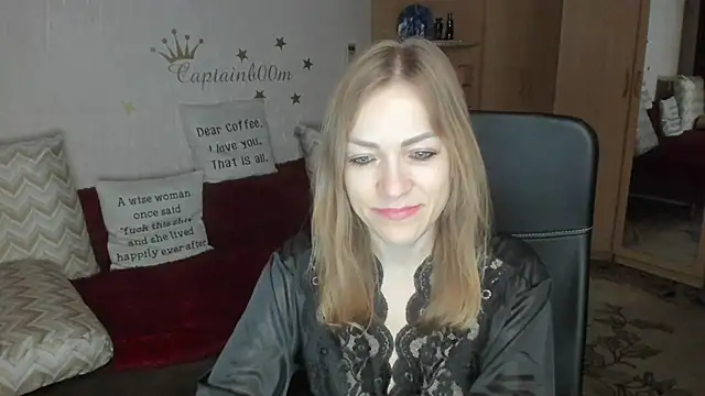 Tiffany Bates online show from October 2025 03:38:02 AM