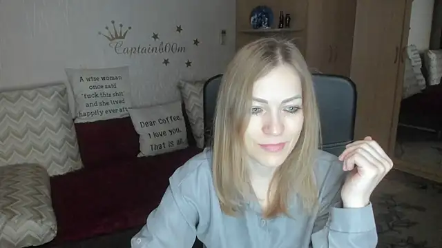 Tiffany Bates online show from November 2025 03:21:02 AM